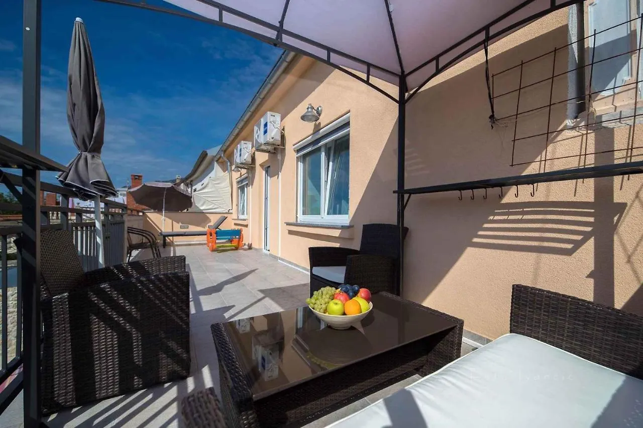 Holiday Home In Tribalj 39392  Tribalj (Primorsko-Goranska)